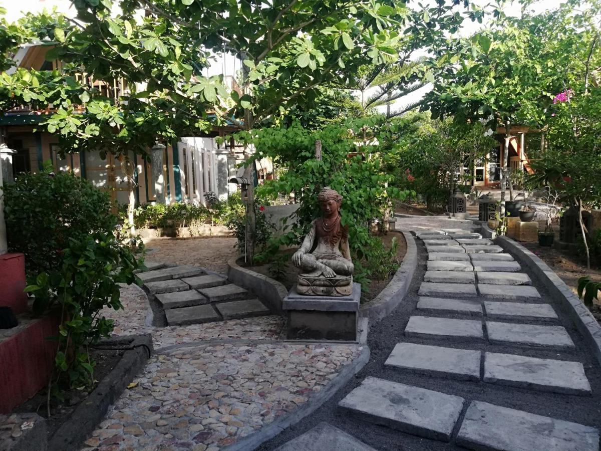 ホテル Lombok Sunset Hideaway Lembar エクステリア 写真